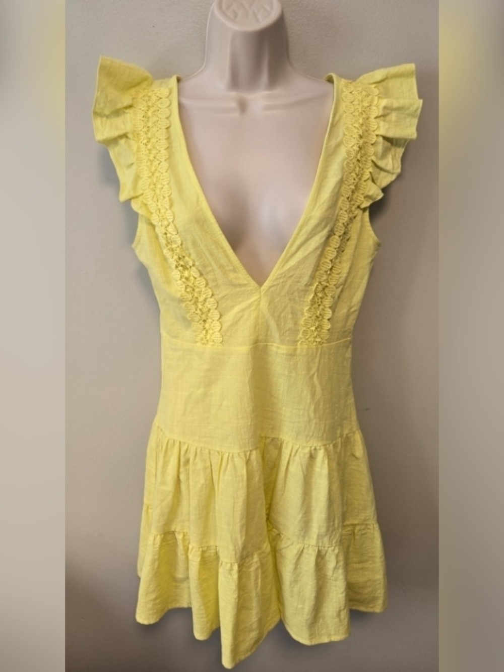 Double Crazy Yellow Ruffle Sleeve V-Neck Sundress Medium - Picture 4 of 5